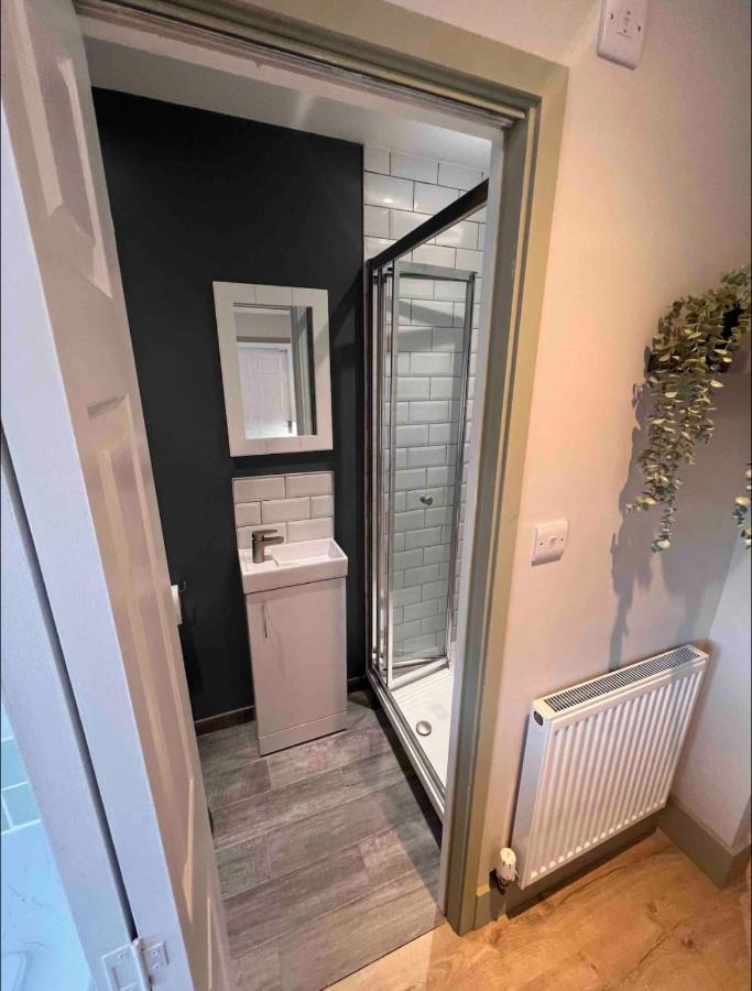Seaview 1 Bed Open Condo - Free Parking Brighton Eksteriør billede