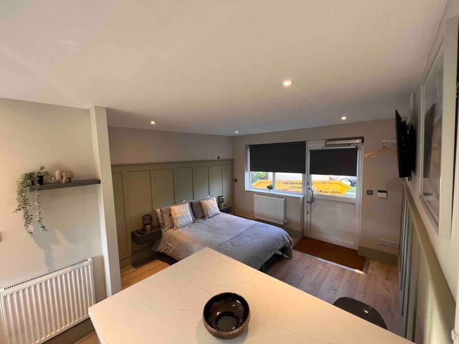 Seaview 1 Bed Open Condo - Free Parking Brighton Eksteriør billede